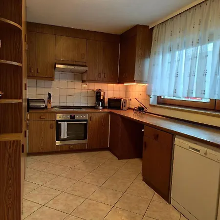 Completely Renovated House From 22 Pp And Day Nyaraló
